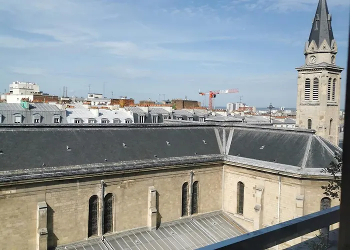 Le Charme De Montmartre A Ciel Ouvert
